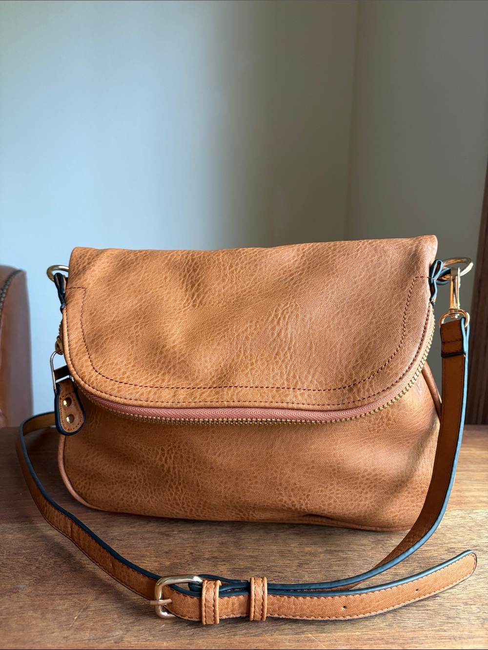 Moda Luxe Tan Leather Crossbody Purse Bag